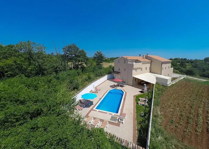 Gruppenferienhaus August * Cere