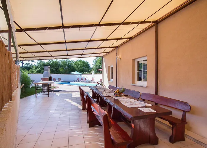 Gruppenferienhaus August Vikendica